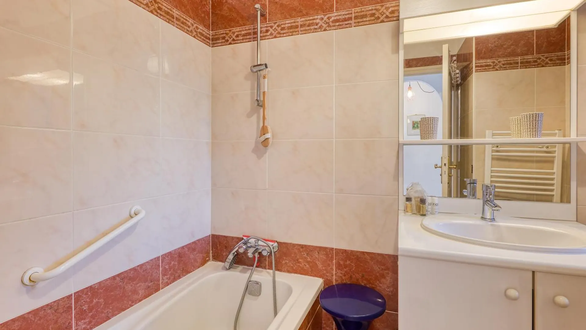 Apartment Poseidon - Sea View - Happy Rentals Drammont